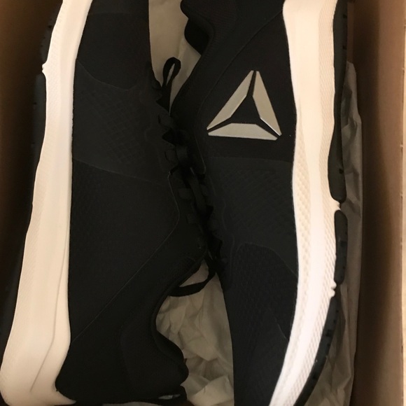 reebok edge series tr